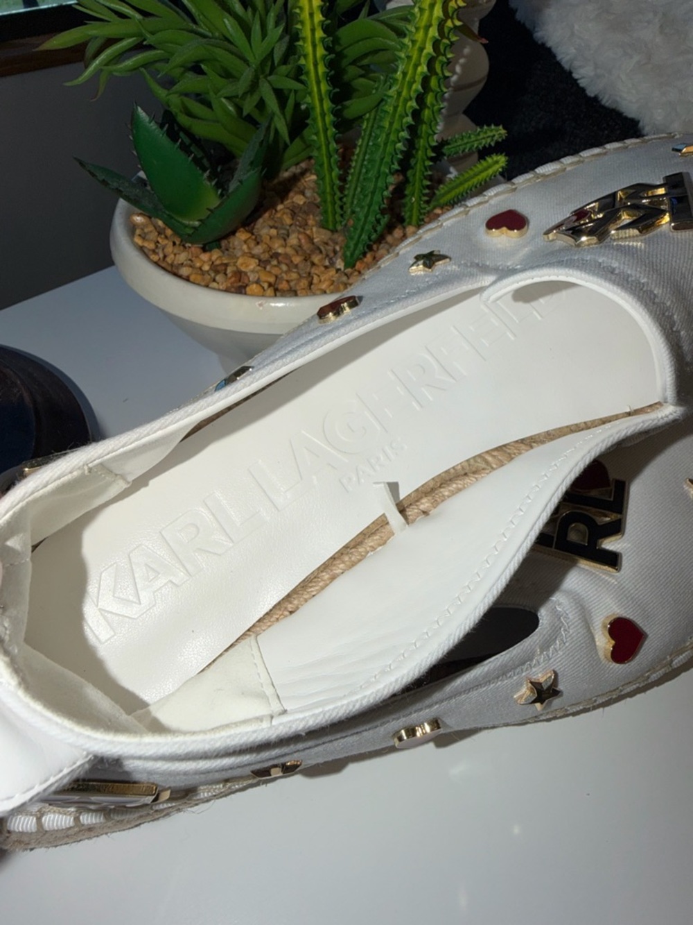 KARL LAGERFELD PARIS Women’s Embellished Slip-On Espadrilles Flats In White 9.5M - Picture 7 of 13
